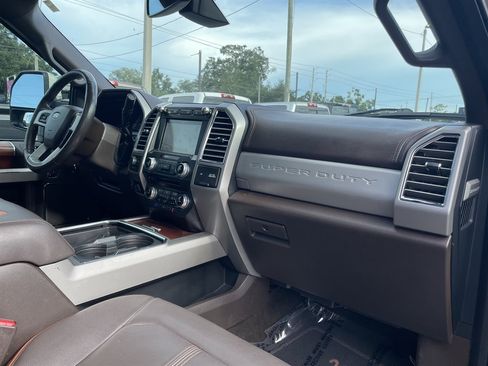 Used 2017 Ford F350 King Ranch w/ King Ranch Ultimate Package AWD/4WD image 16