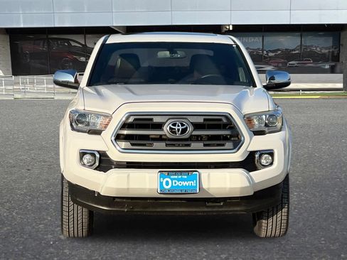 Used 2017 Toyota Tacoma Limited image 10
