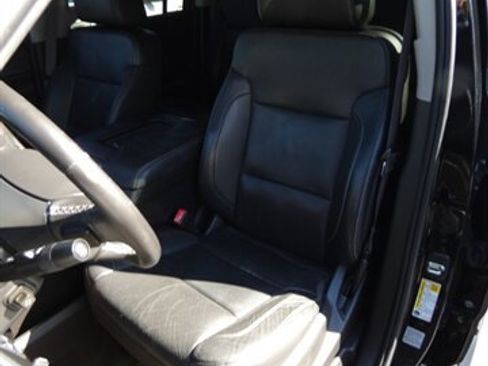 Used 2015 Chevrolet Suburban LTZ image 39