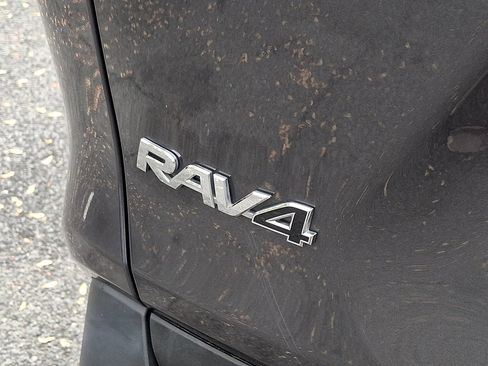 Used 2023 Toyota RAV4 LE AWD/4WD image 17