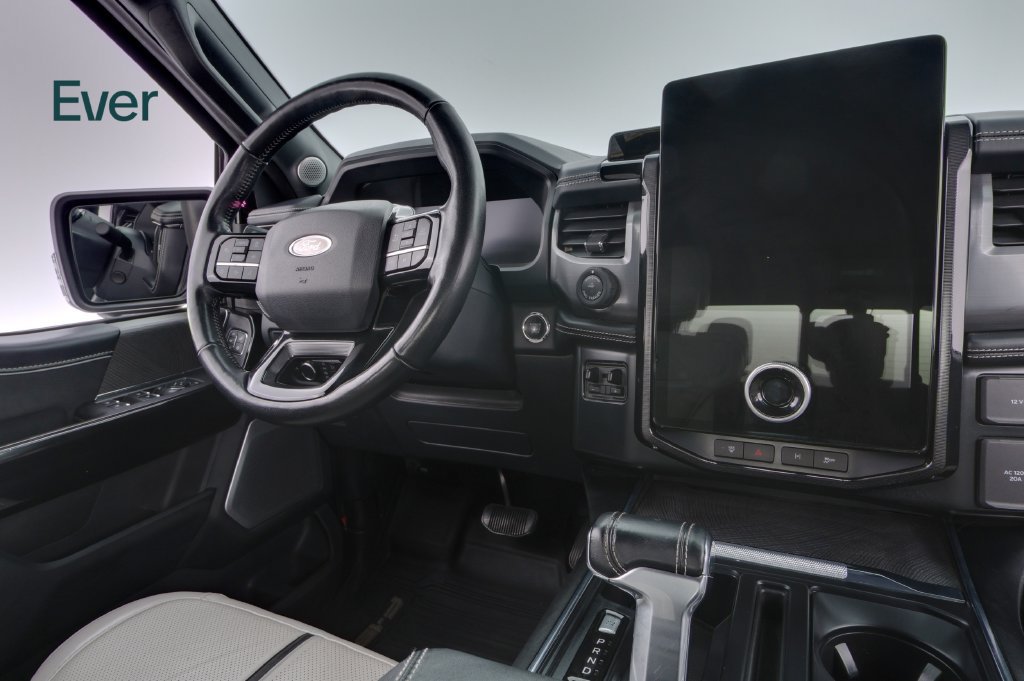 Used 2022 Ford F150 Lightning Platinum AWD/4WD image 19