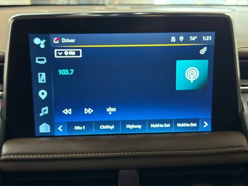 Used 2023 Chevrolet Suburban High Country AWD/4WD image 21