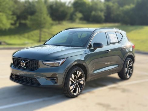 New 2026 Volvo XC40 B5 Ultra w/ Protection Package Premier AWD/4WD image 2
