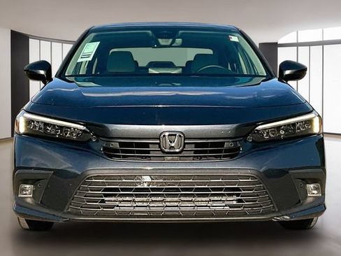 Used 2023 Honda Civic Touring image 2