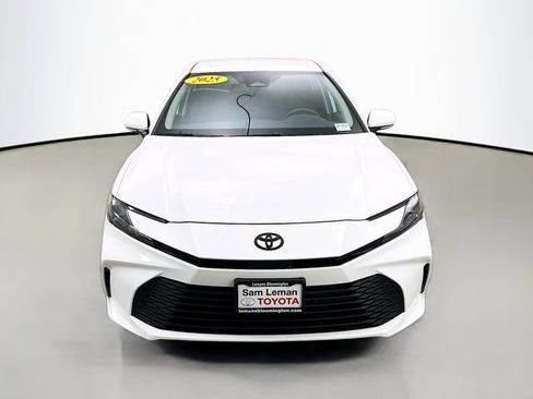 Used 2025 Toyota Camry LE image 2