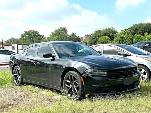 Used 2023 Dodge Charger SXT w/ Blacktop Package RWD image 7