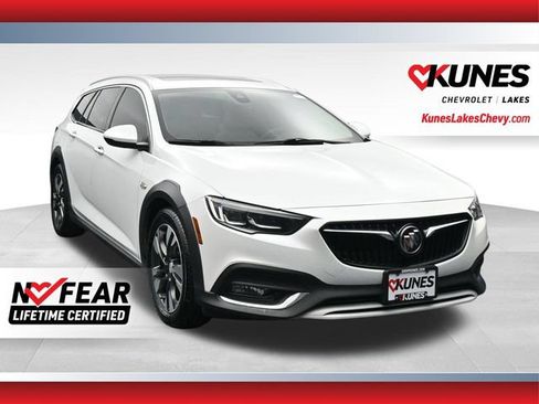 Used 2018 Buick Regal Essence w/ Driver Confidence Package #1 AWD/4WD image 1