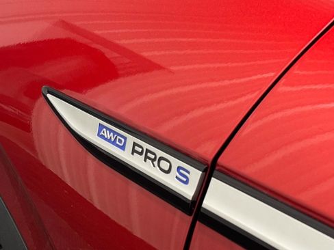 Used 2023 Volkswagen ID.4 Pro S image 9