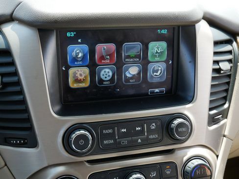 Used 2017 GMC Yukon Denali w/ Open Road Package AWD/4WD image 18