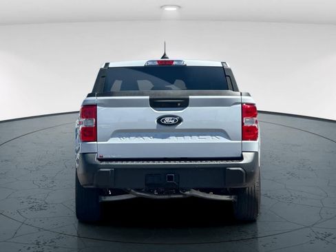 Used 2025 Ford Maverick XLT w/ Equipment Group 301A AWD/4WD image 7