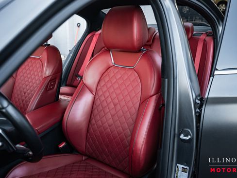 Used 2022 Genesis G70 3.3T Launch Edition image 15