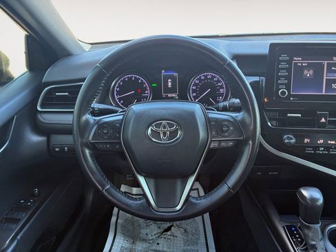 Used 2021 Toyota Camry SE w/ Convenience Package FWD image 12