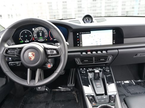 Certified 2025 Porsche 911 Carrera GTS image 25