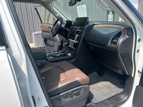 Used 2023 INFINITI QX80 Premium Select w/ All-Season Package AWD/4WD image 34