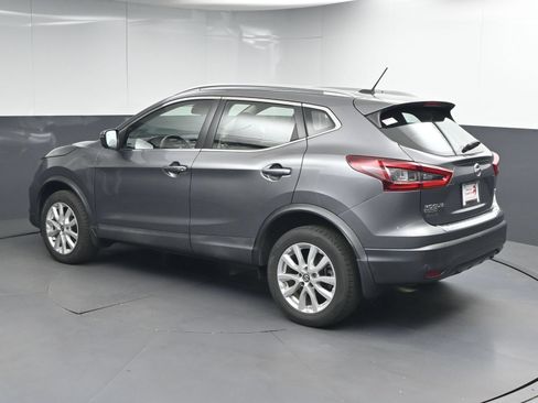 Used 2020 Nissan Rogue Sport SV FWD image 5