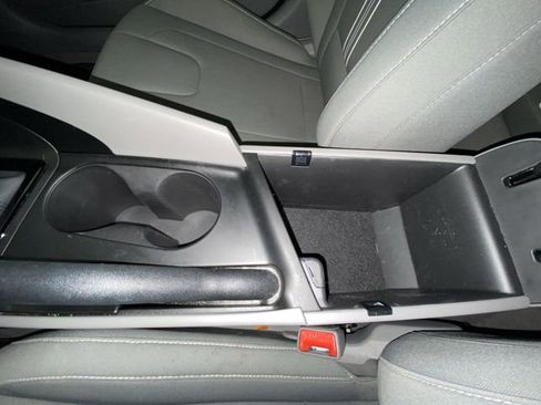 Used 2024 Hyundai Elantra SEL FWD image 21