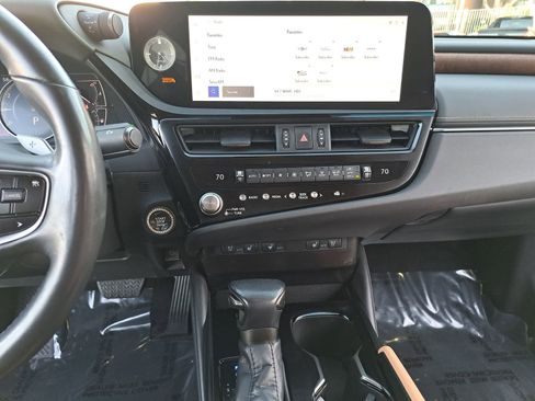 Used 2023 Lexus ES 350 w/ Premium Package image 19