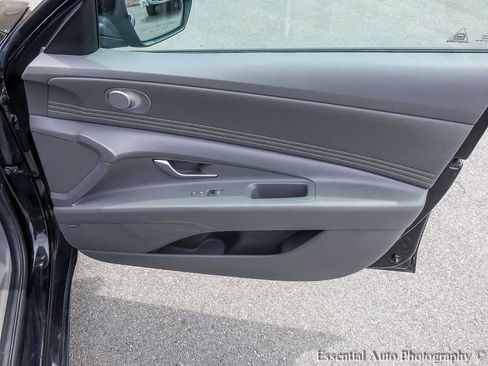 Used 2022 Hyundai Elantra SEL w/ Convenience + Premium Package FWD image 24
