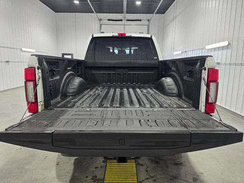 Used 2021 Ford F250 Lariat image 15