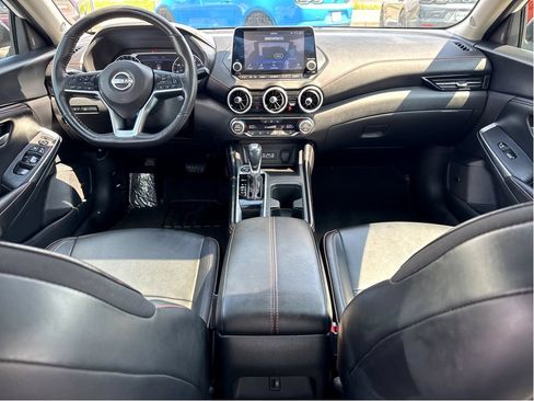 Used 2025 Nissan Sentra SR w/ SR Premium Package FWD image 13