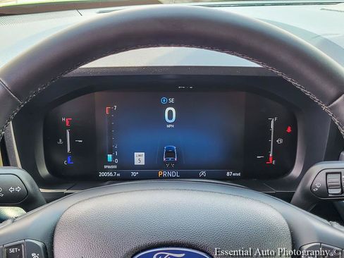 Used 2025 Ford Maverick Lariat w/ Black Appearance Package AWD/4WD image 18