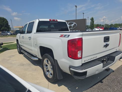 Used 2016 Chevrolet Silverado 1500 LTZ Z71 w/ LTZ Plus Package AWD/4WD image 7
