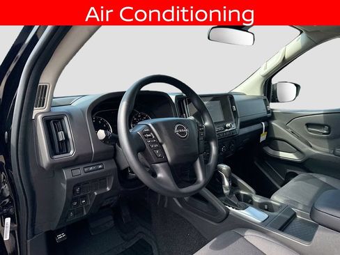 Used 2025 Nissan Frontier S AWD/4WD image 9