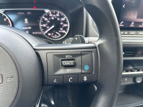 Used 2024 Nissan Rogue SV image 17