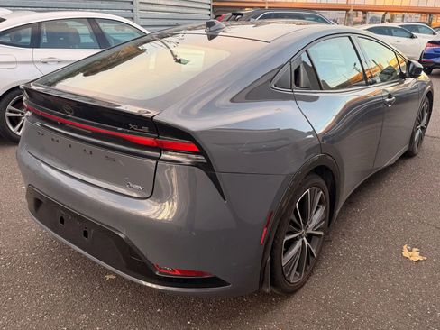 Used 2023 Toyota Prius XLE image 5