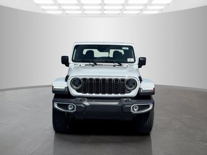 New 2026 Jeep Gladiator Sport