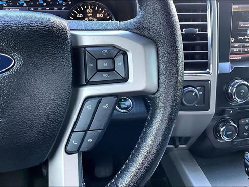 Used 2015 Ford F150 Lariat RWD image 28