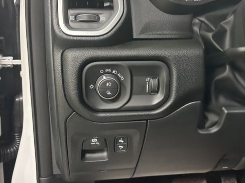 New 2026 RAM 1500 4x4 Crew Cab image 10