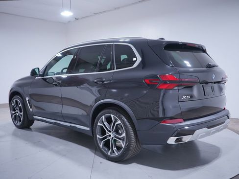 New 2026 BMW X5 xDrive50e w/ Parking Assistance Package image 3