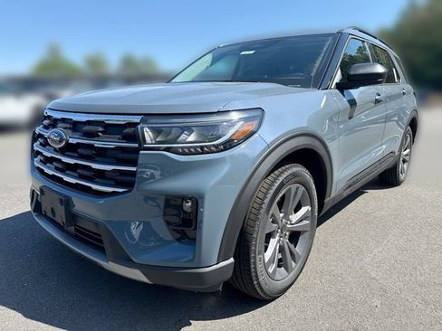 New 2026 Ford Explorer Active w/ Active Comfort Package AWD/4WD image 4