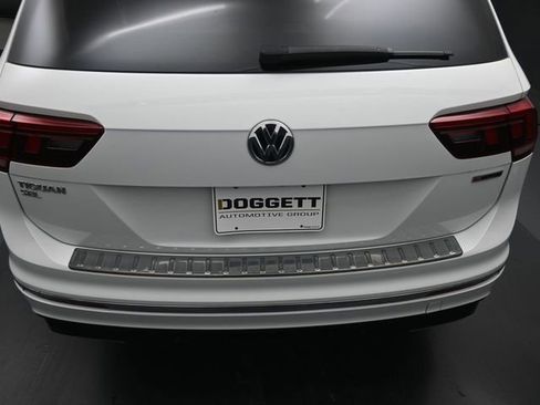 Used 2019 Volkswagen Tiguan SEL Premium R-Line image 29