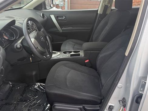 Used 2014 Nissan Rogue S image 25