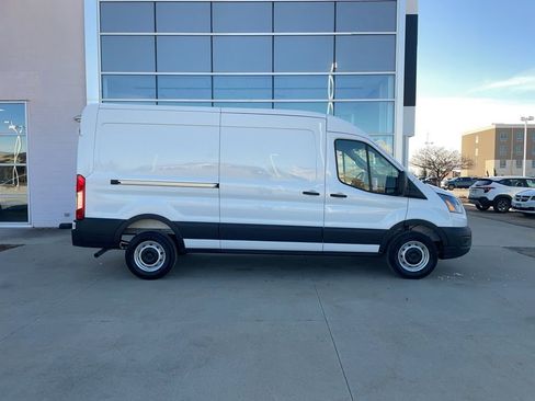 New 2026 Ford Transit 250 148 Medium Roof RWD image 4