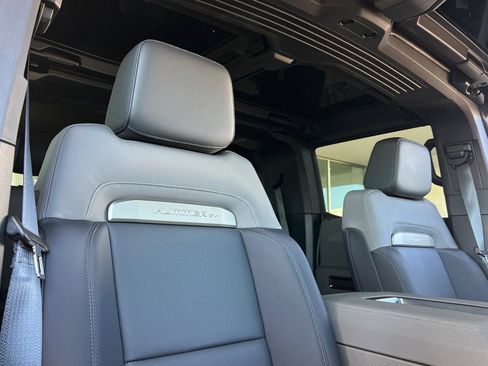 Used 2025 GMC Hummer EV 2X AWD/4WD image 25