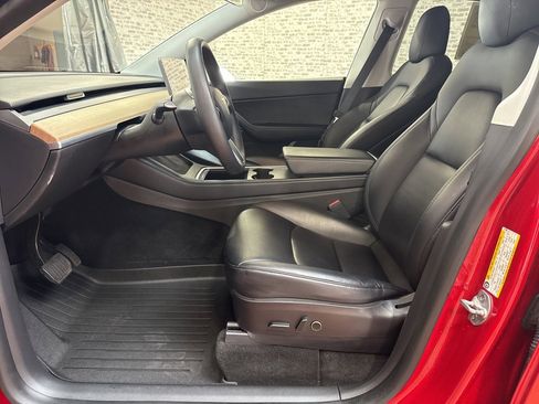 Used 2022 Tesla Model Y Long Range image 23