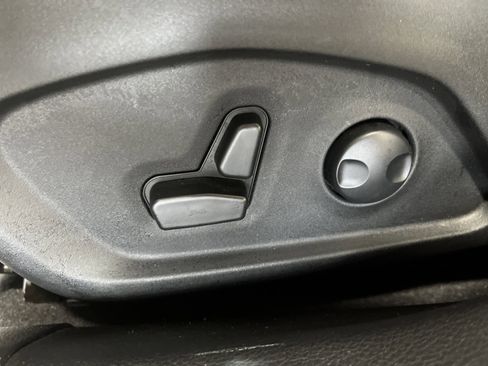 Used 2023 Jeep Compass Latitude image 18