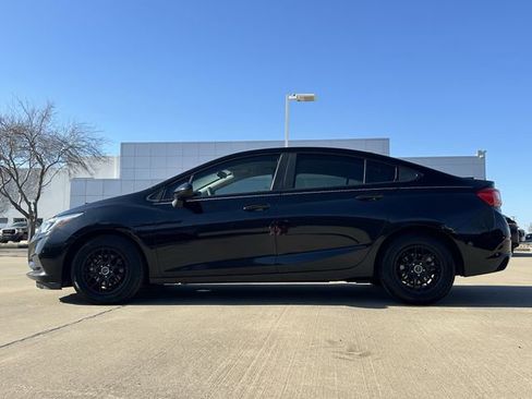 Used 2016 Chevrolet Cruze LS image 2