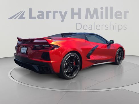 Used 2024 Chevrolet Corvette Stingray Premium Conv w/ Z51 Performance Package RWD image 5