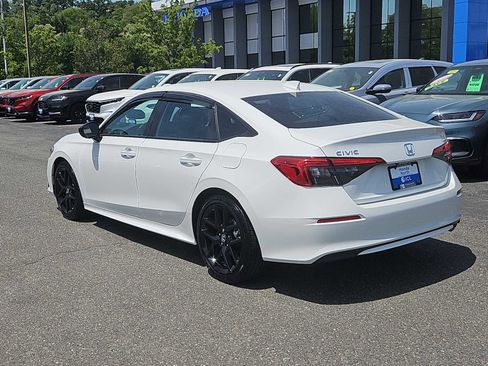 Used 2024 Honda Civic Sport image 4