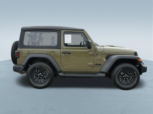 Used 2025 Jeep Wrangler Sport AWD/4WD image 10