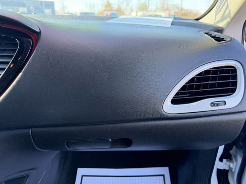 Used 2016 Dodge Dart SXT image 14