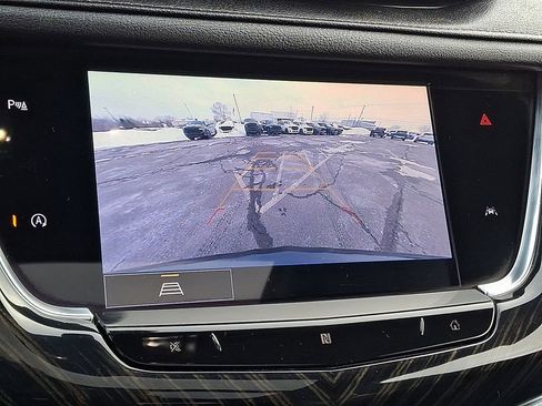 Used 2021 Cadillac XT6 Premium Luxury image 4