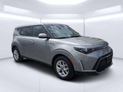Used 2023 Kia Soul LX w/ Option Group 015