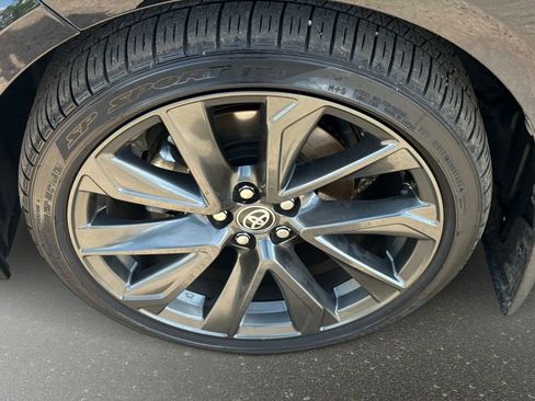 Used 2025 Toyota Corolla SE FWD image 10