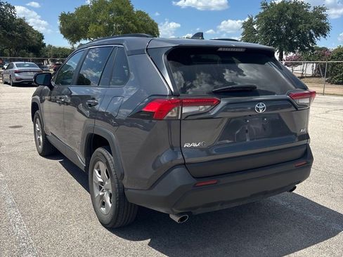 Used 2025 Toyota RAV4 XLE FWD image 12