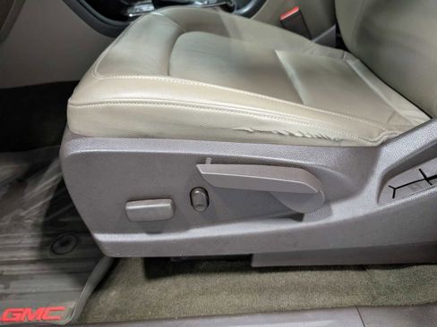 Used 2015 GMC Canyon SLT w/ Driver Alert Package image 39